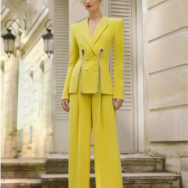 Chic Confidence Blazer Suit Set"